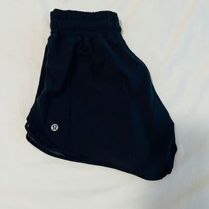Lululemon hotty hots size 2, 2.5 “